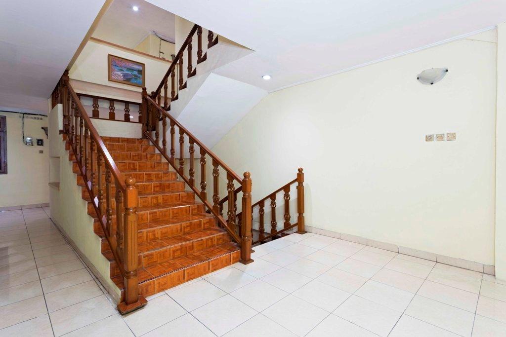 Reddoorz Near Ciputra World Kuningan 2*
