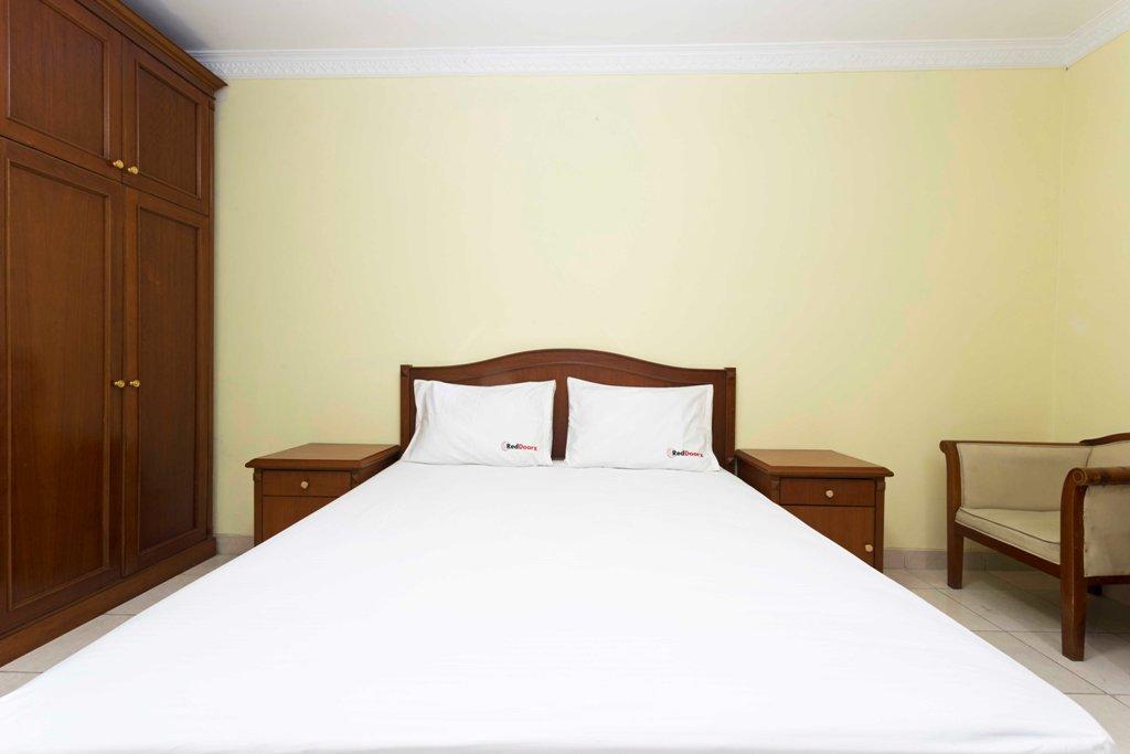 Guest house Reddoorz Near Ciputra World Kuningan Jakarta