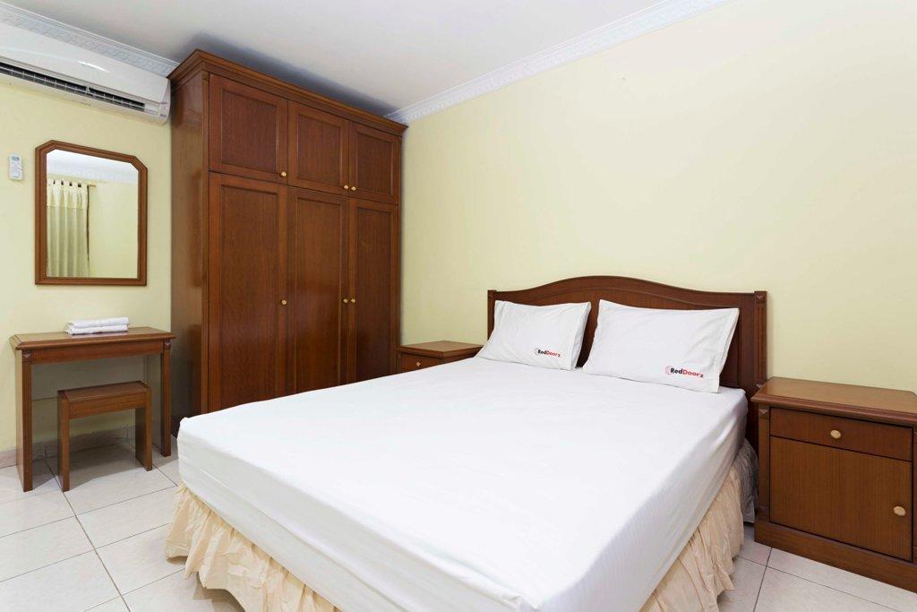 Guest house Reddoorz Near Ciputra World Kuningan