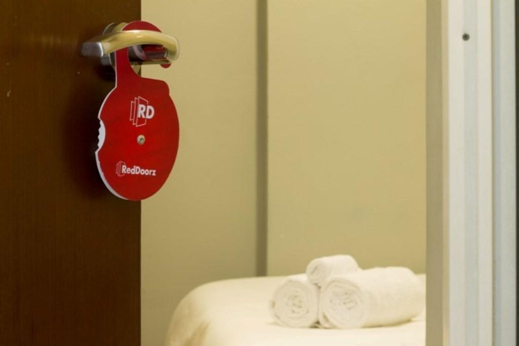 Reddoorz Near Ciputra World Kuningan Guest house 2*